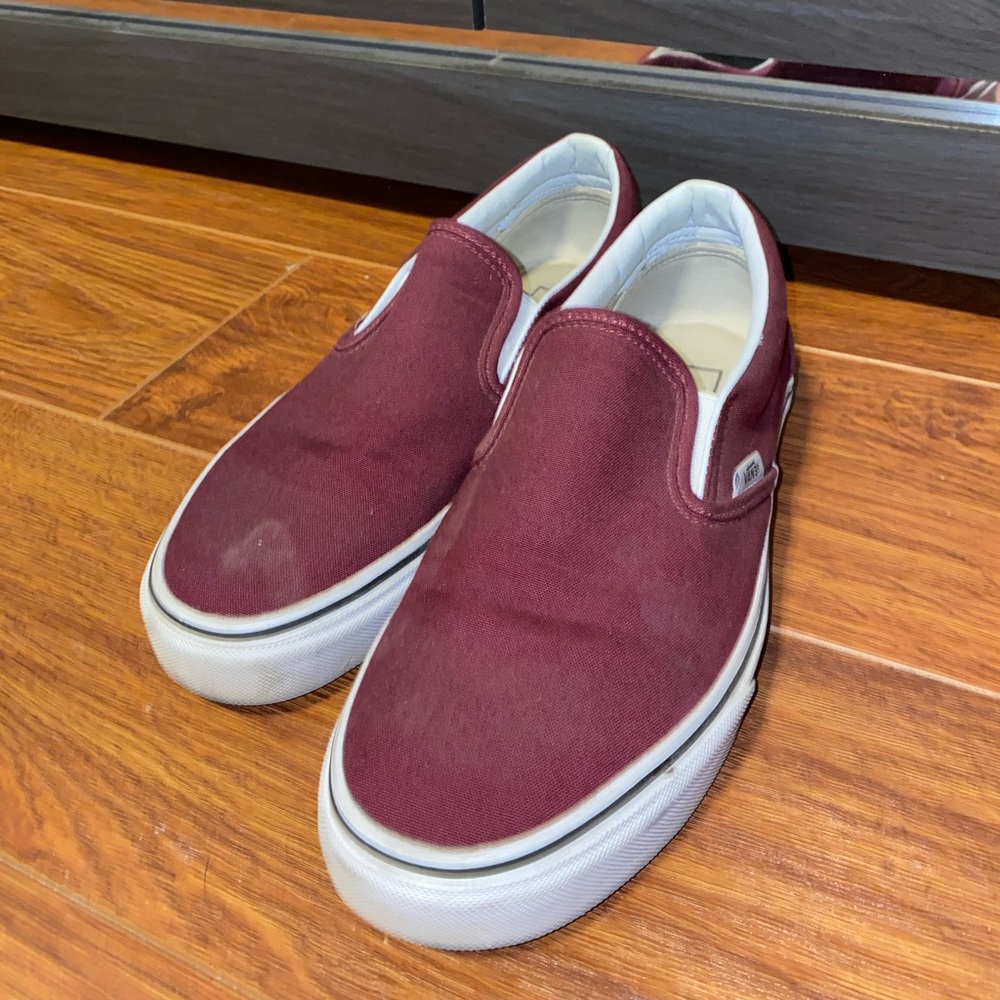 Maroon Vans Slip On’s